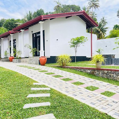 Thara Inn Villa Dikwella Exterior foto
