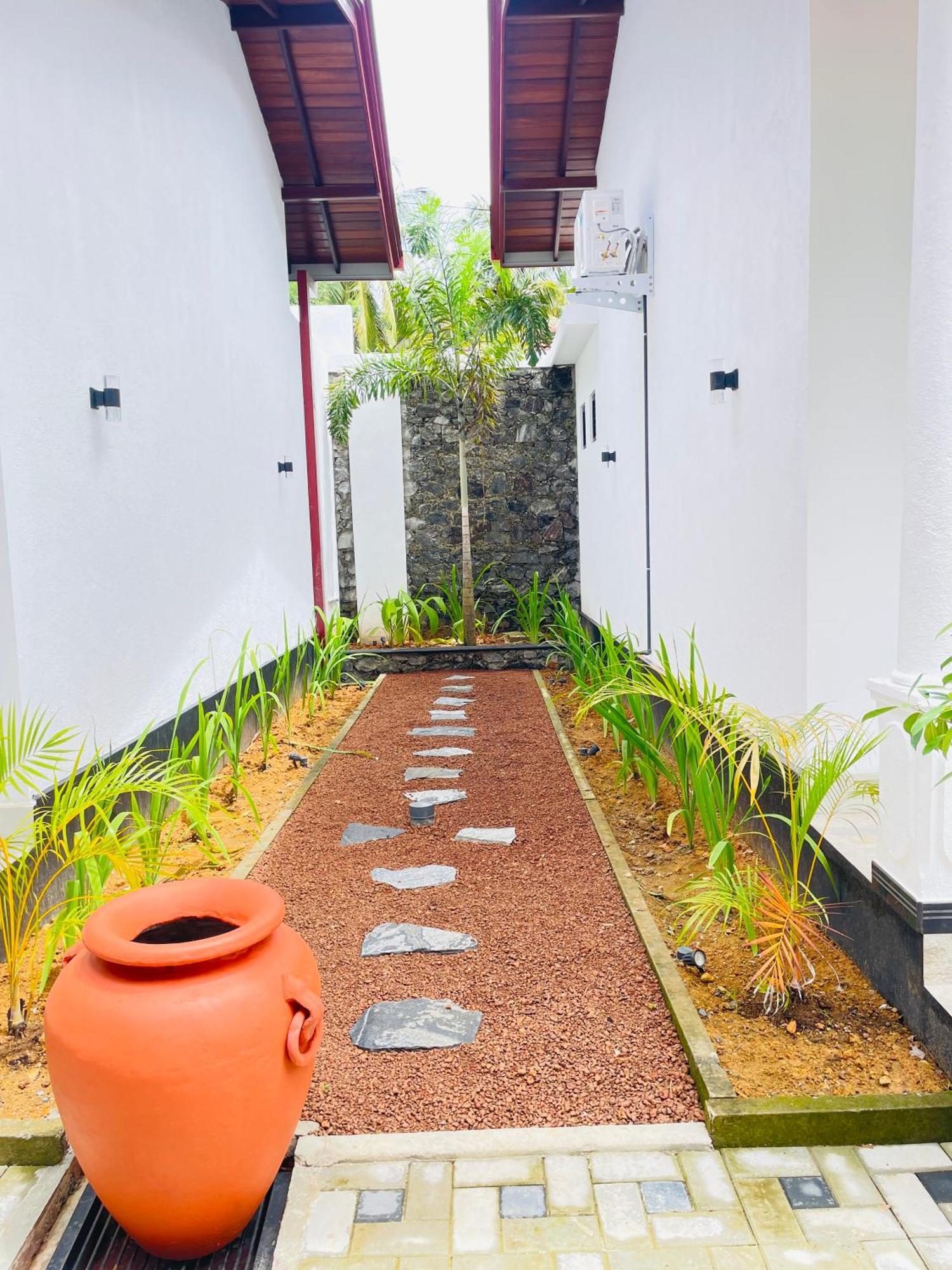 Thara Inn Villa Dikwella Exterior foto